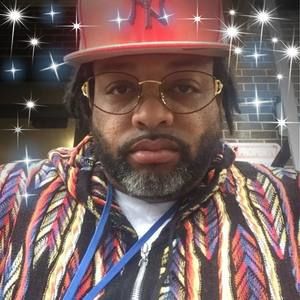 Meet your Posher, Larry